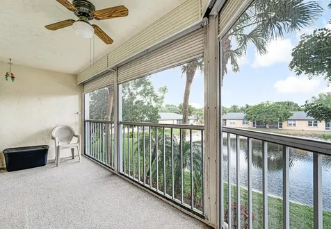 3146 Via Poinciana Lake Worth FL 33467
