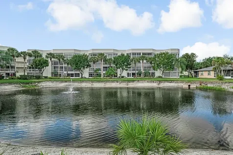 3146 Via Poinciana Lake Worth FL 33467