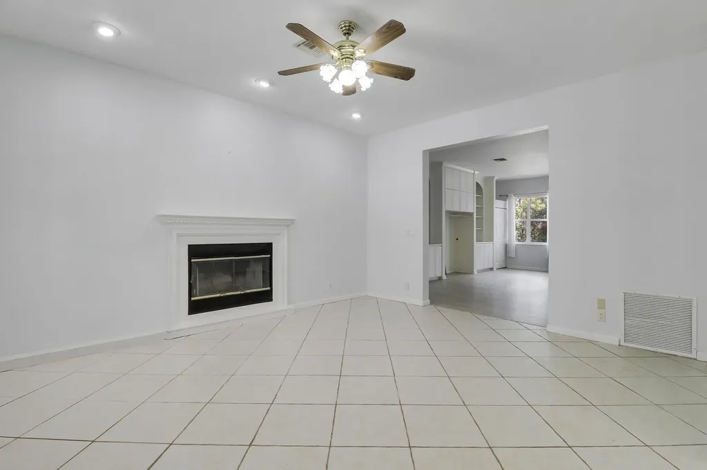 13747 55th Road N West Palm Beach FL 33411