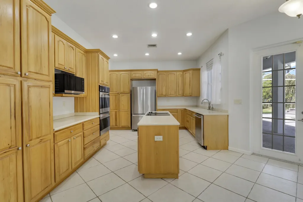 13747 55th Road N West Palm Beach FL 33411