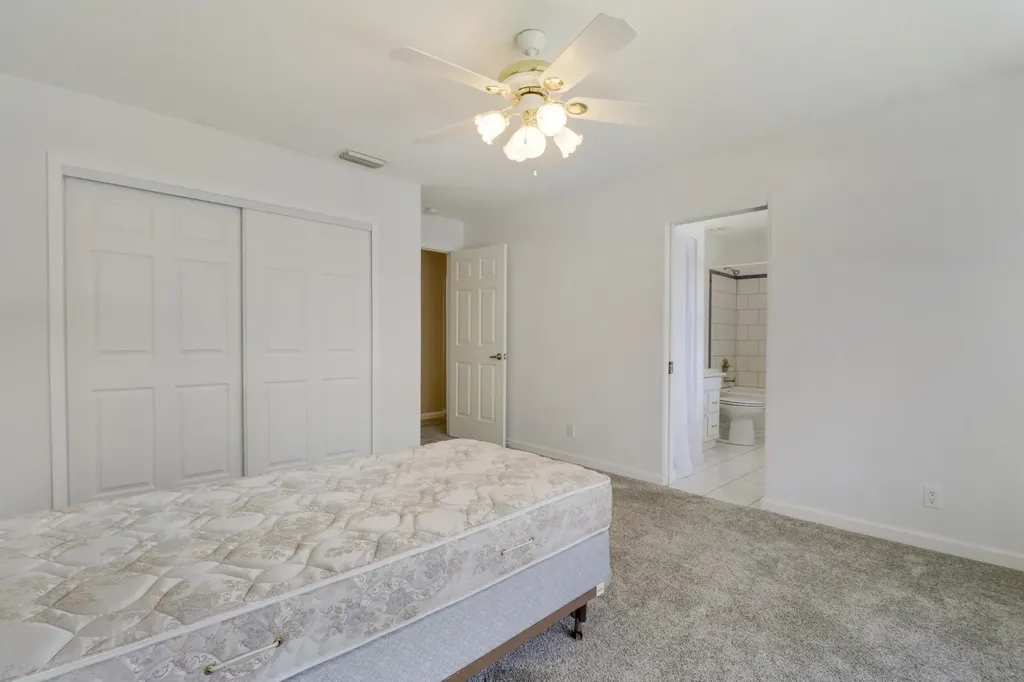 13747 55th Road N West Palm Beach FL 33411