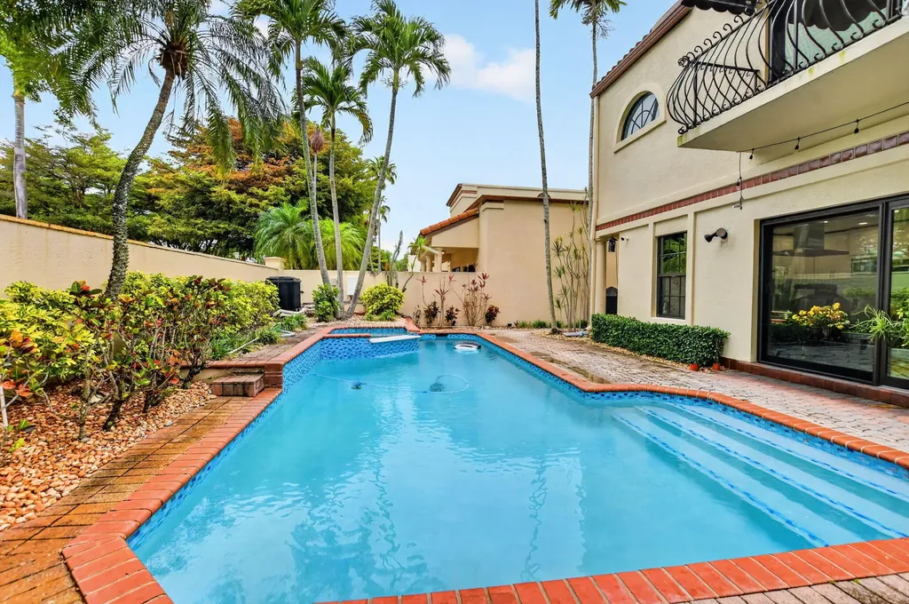 23260 Mirabella Circle N Boca Raton FL 33433