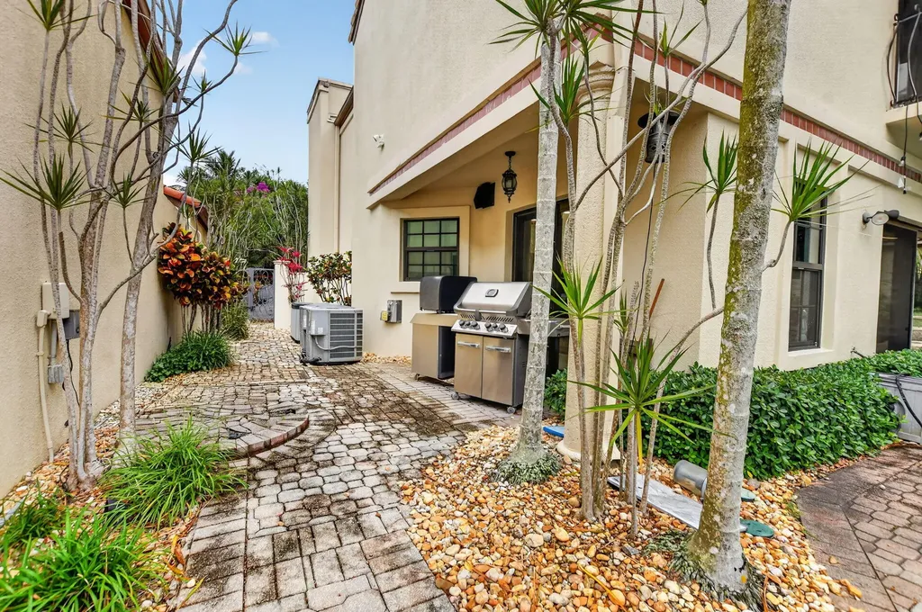 23260 Mirabella Circle N Boca Raton FL 33433