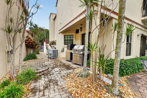 23260 Mirabella Circle N Boca Raton FL 33433