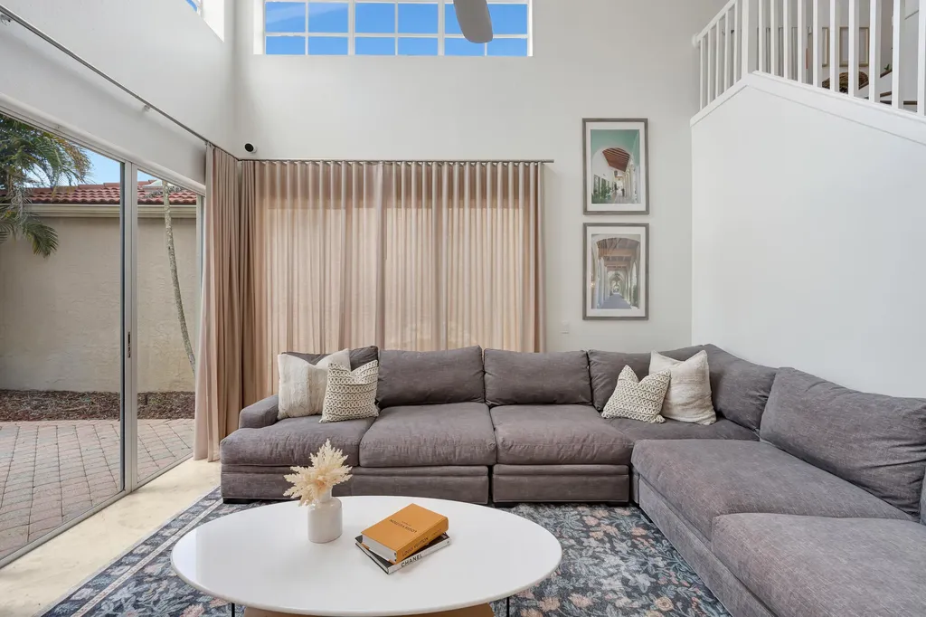 4 Via Del Corso Palm Beach Gardens FL 33418