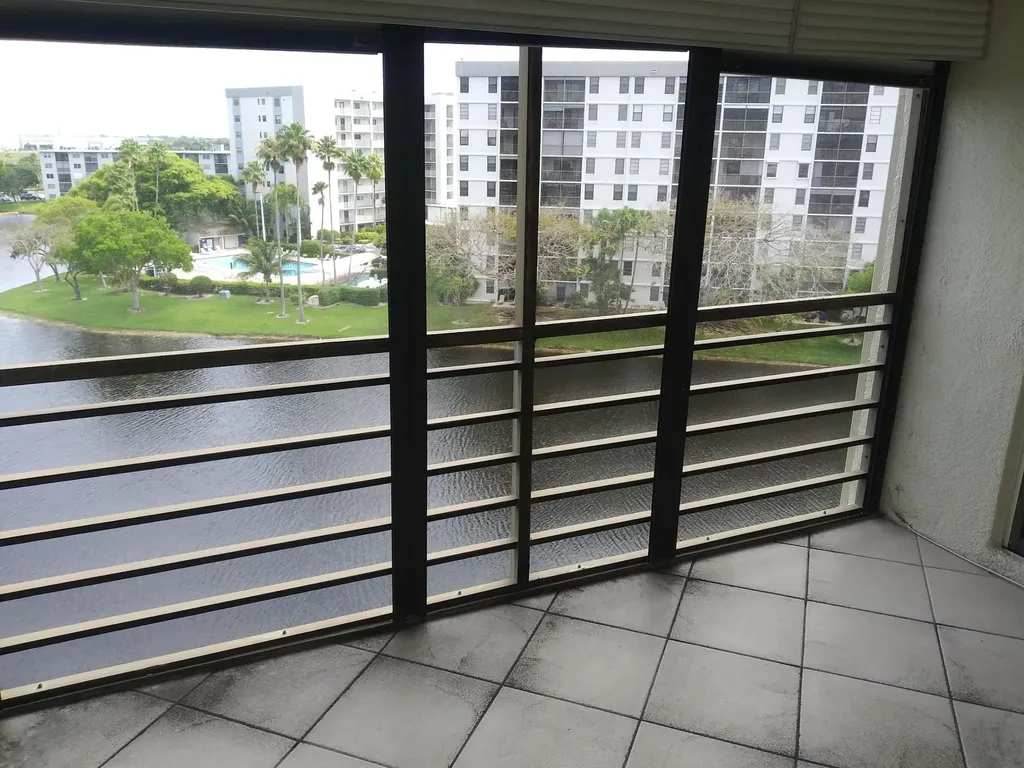 2309 S Cypress Bend Drive S Pompano Beach FL 33069