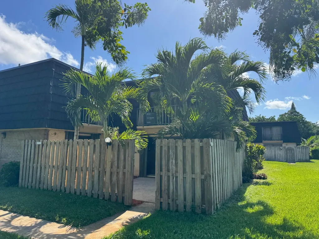 238 Woodland Road Palm Springs FL 33461