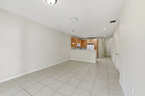 2423 NW 31st Court Oakland Park FL 33309