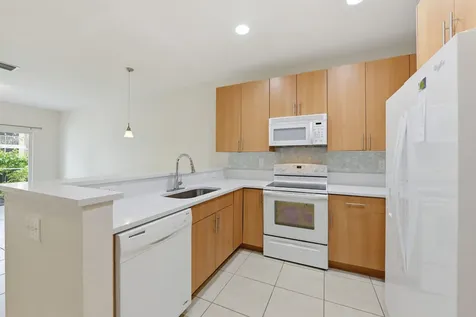 2423 NW 31st Court Oakland Park FL 33309