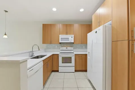 2423 NW 31st Court Oakland Park FL 33309