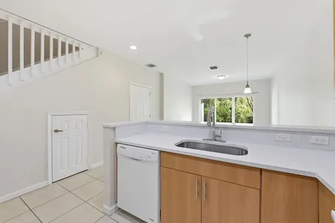 2423 NW 31st Court Oakland Park FL 33309