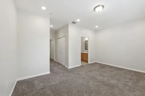2423 NW 31st Court Oakland Park FL 33309