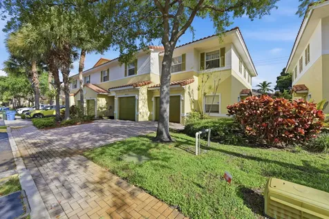 2423 NW 31st Court Oakland Park FL 33309
