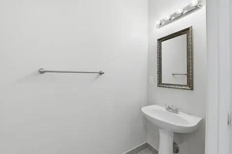 2423 NW 31st Court Oakland Park FL 33309