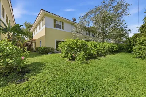 2423 NW 31st Court Oakland Park FL 33309