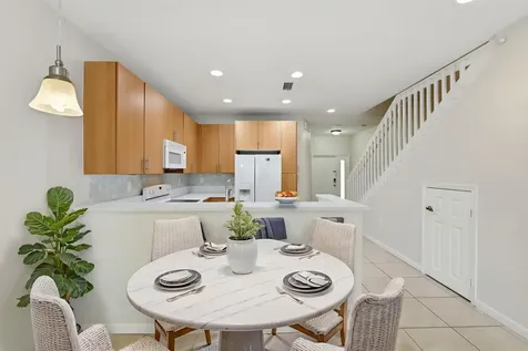 2423 NW 31st Court Oakland Park FL 33309
