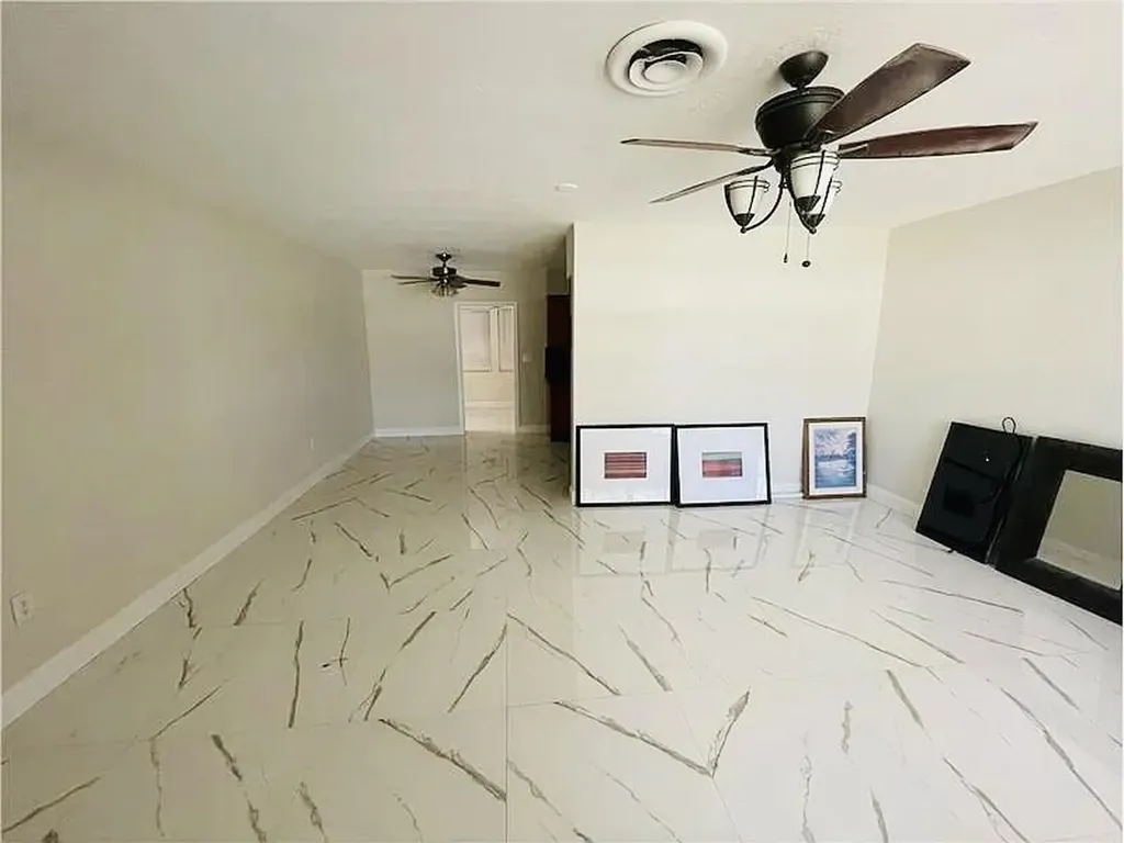 198 SW 15th Street Boca Raton FL 33432