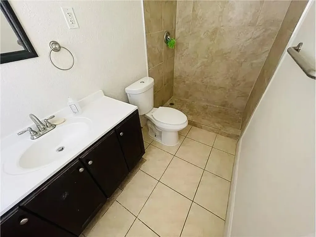 198 SW 15th Street Boca Raton FL 33432
