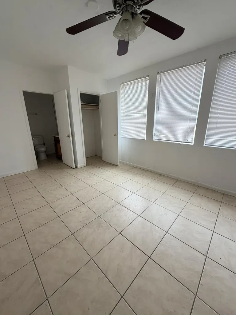 198 SW 15th Street Boca Raton FL 33432