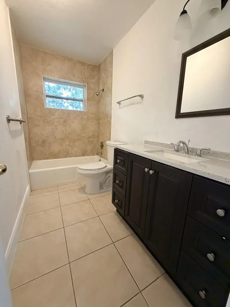 198 SW 15th Street Boca Raton FL 33432