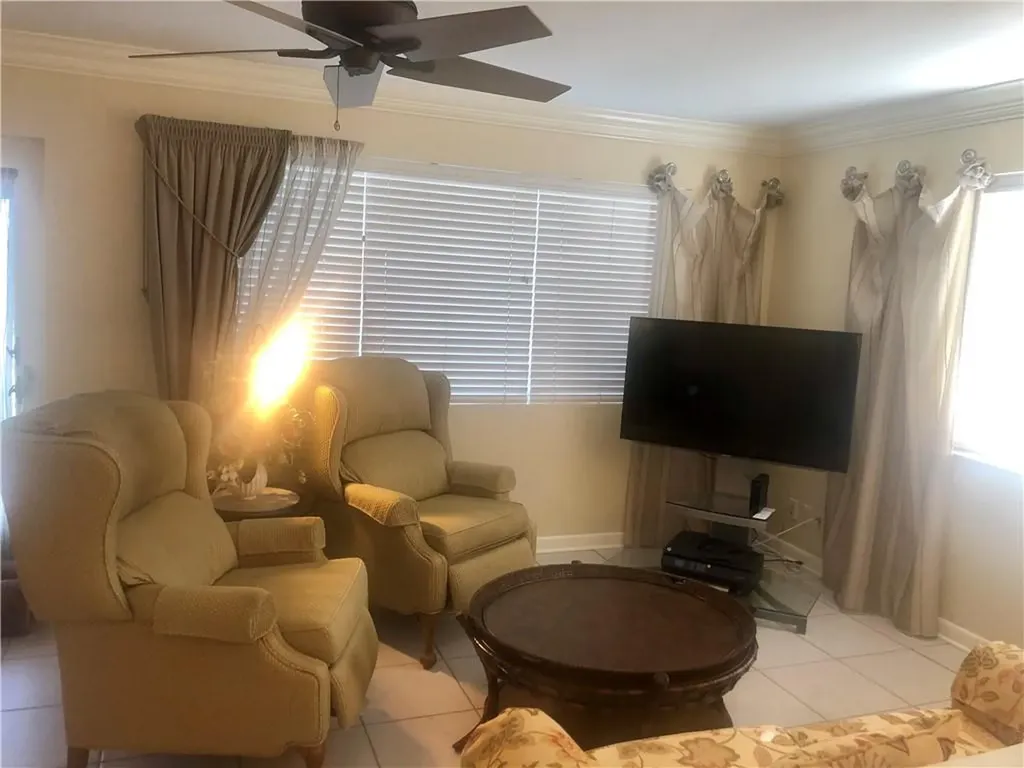 137 Farnham F Deerfield Beach FL 33442