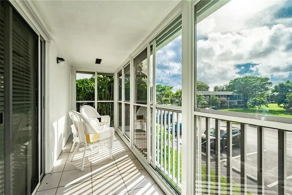 137 Farnham F Deerfield Beach FL 33442