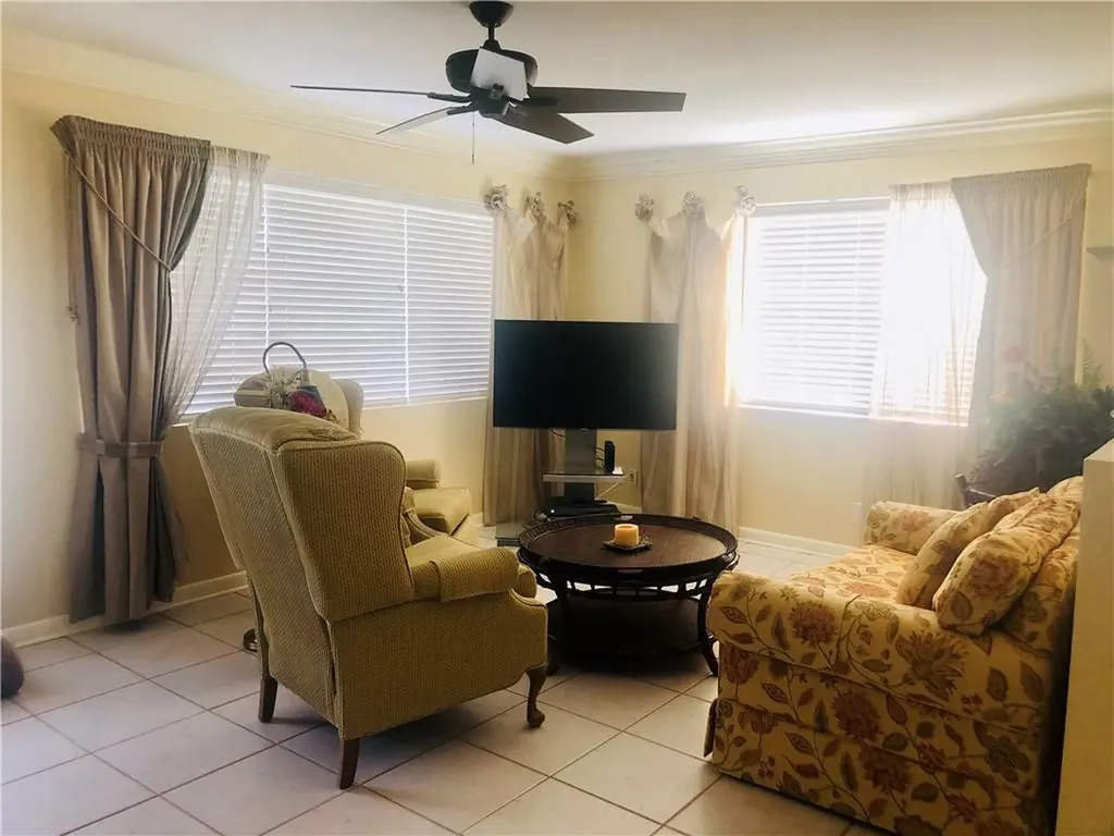137 Farnham F Deerfield Beach FL 33442