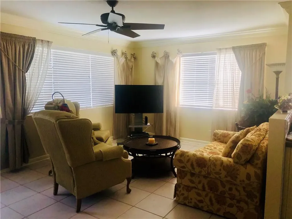 137 Farnham F Deerfield Beach FL 33442