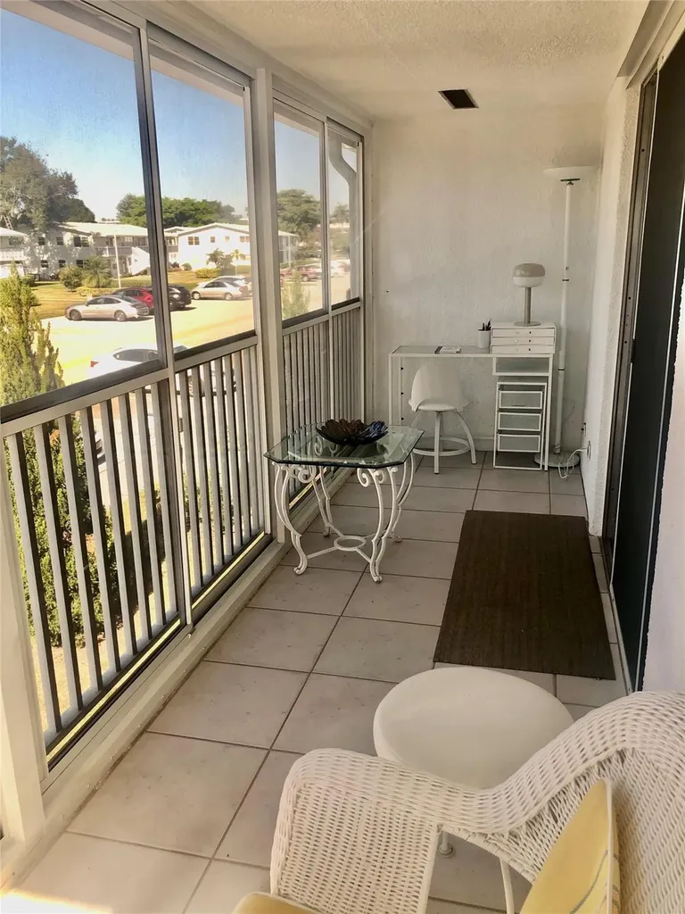 137 Farnham F Deerfield Beach FL 33442