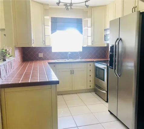 137 Farnham F Deerfield Beach FL 33442