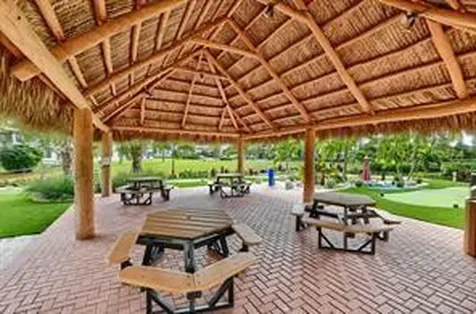 137 Farnham F Deerfield Beach FL 33442