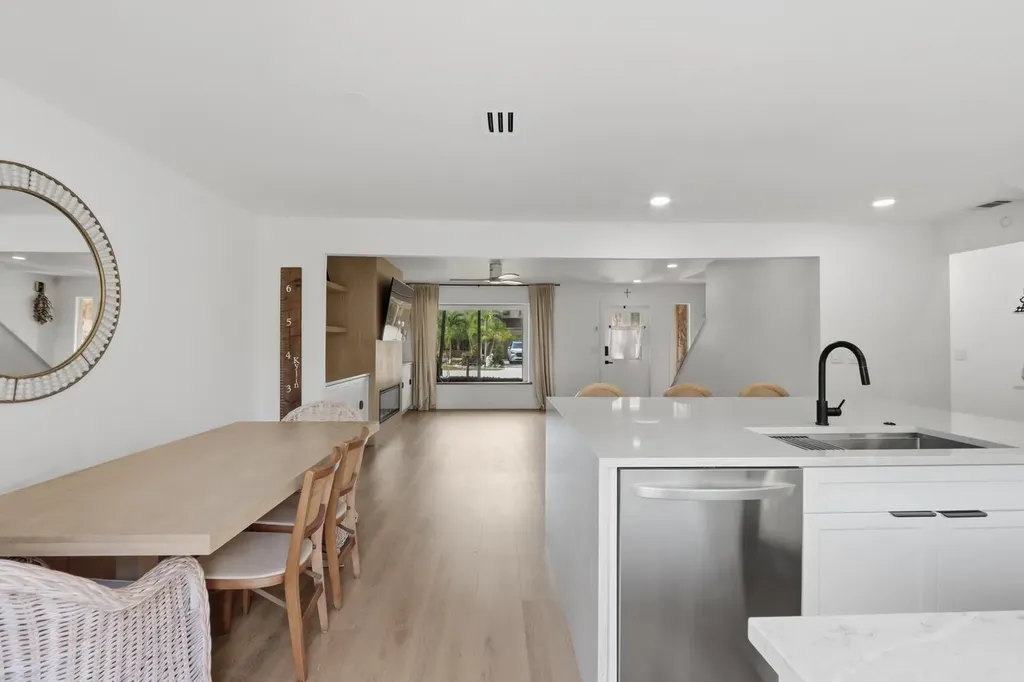 1001 Raintree Lane Palm Beach Gardens FL 33410