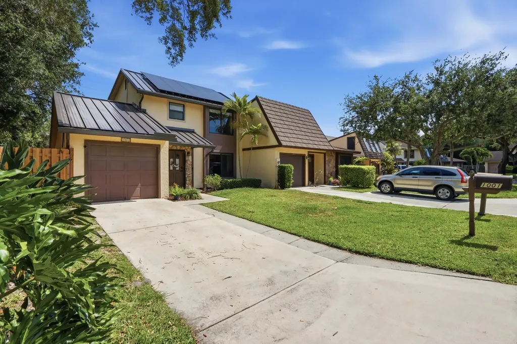 1001 Raintree Lane Palm Beach Gardens FL 33410
