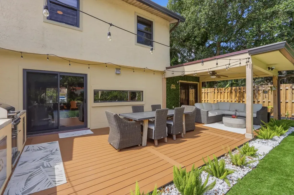 1001 Raintree Lane Palm Beach Gardens FL 33410