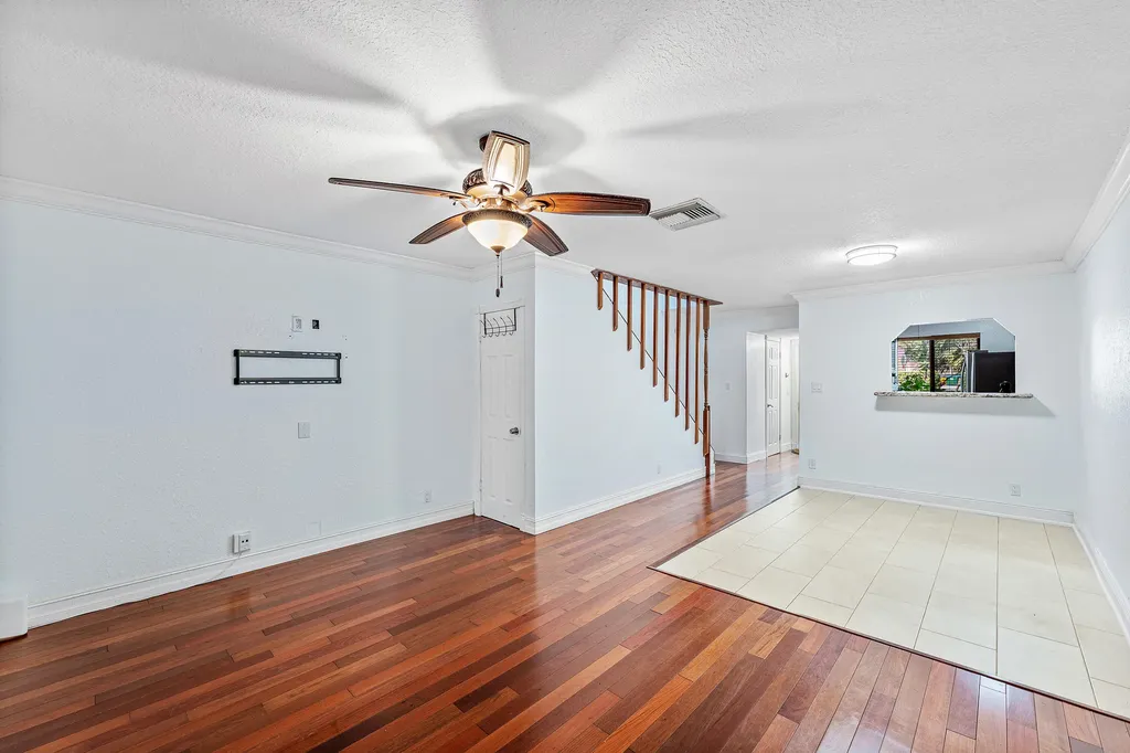 139 Sparrow Royal Palm Beach FL 33411