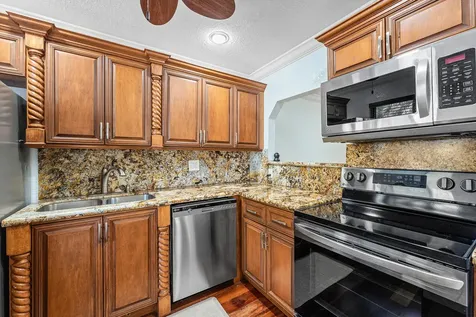139 Sparrow Royal Palm Beach FL 33411
