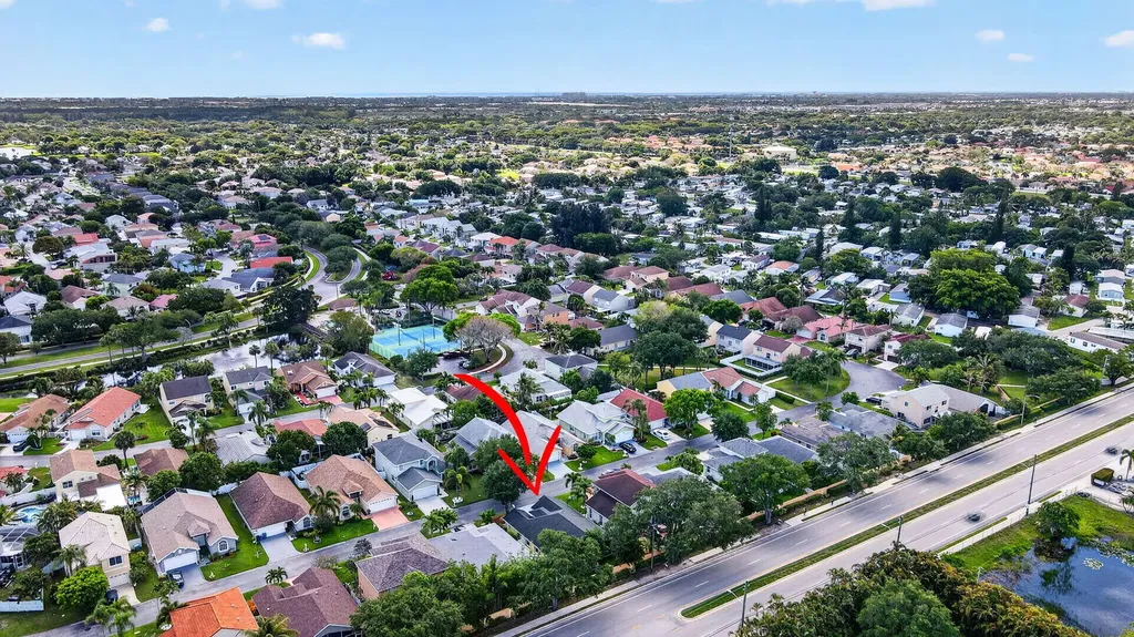 1033 Fairfax Circle W Boynton Beach FL 33436