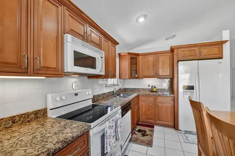 1033 W Fairfax Circle W Boynton Beach FL 33436
