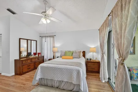 1033 W Fairfax Circle W Boynton Beach FL 33436
