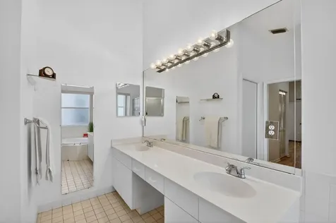 1033 W Fairfax Circle W Boynton Beach FL 33436