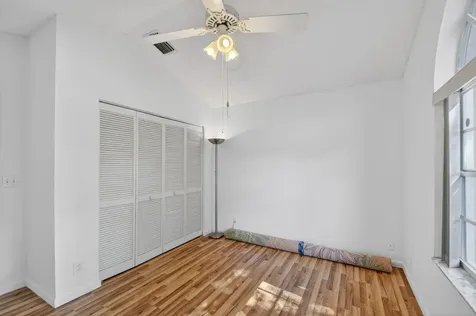 1033 W Fairfax Circle W Boynton Beach FL 33436