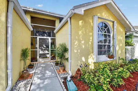 1033 W Fairfax Circle W Boynton Beach FL 33436