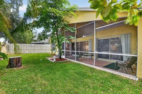 1033 W Fairfax Circle W Boynton Beach FL 33436