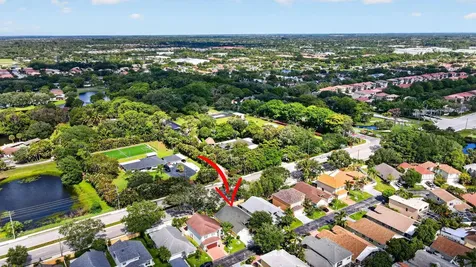 1033 W Fairfax Circle W Boynton Beach FL 33436