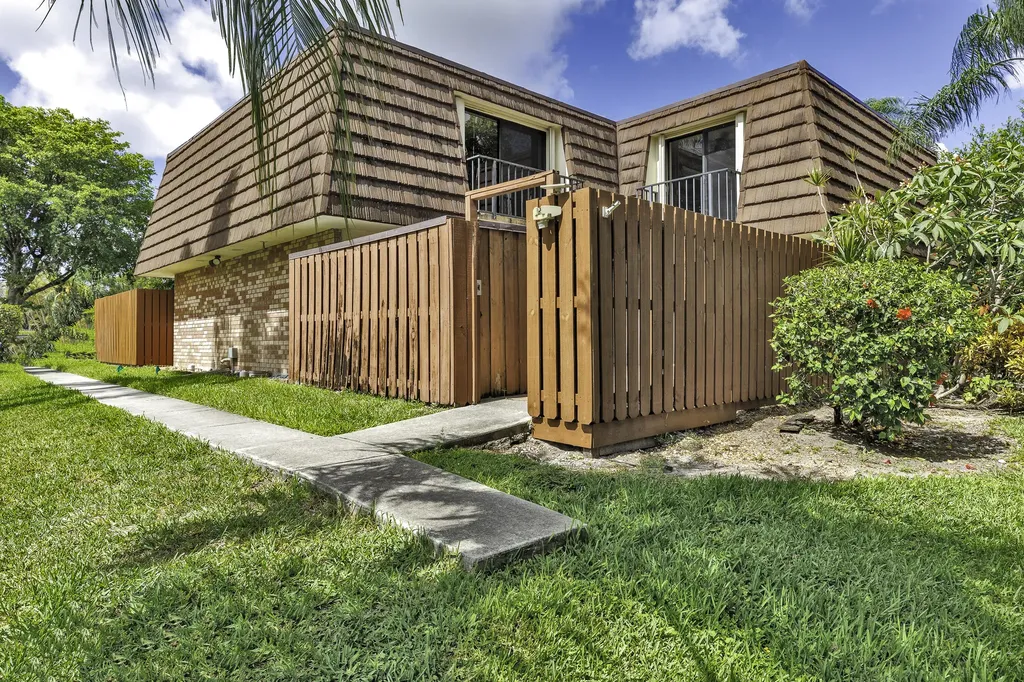3885 Louis Drive Lake Worth FL 33461