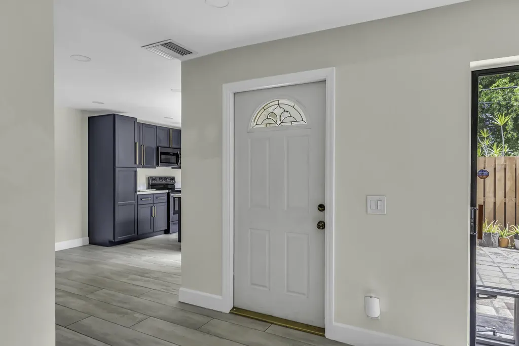 3885 Louis Drive Lake Worth FL 33461