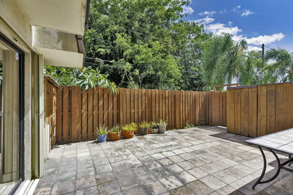 3885 Louis Drive Lake Worth FL 33461