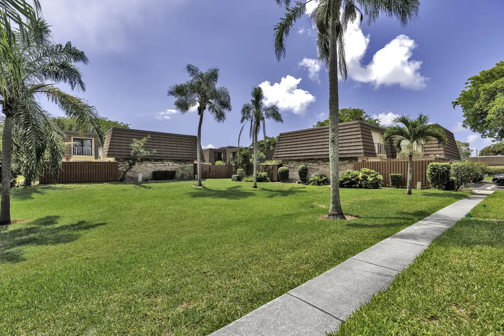 3885 Louis Drive Lake Worth FL 33461