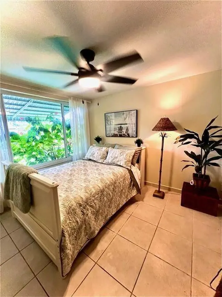1014 SE 4th Court Deerfield Beach FL 33441
