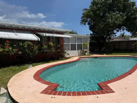 1014 SE 4th Court Deerfield Beach FL 33441